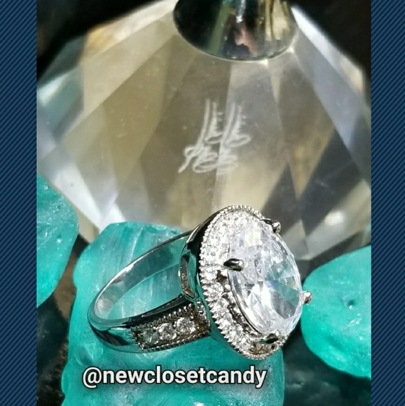 Diamond Synthetic CZ Reflective Ring .925 - Picture 6 of 7